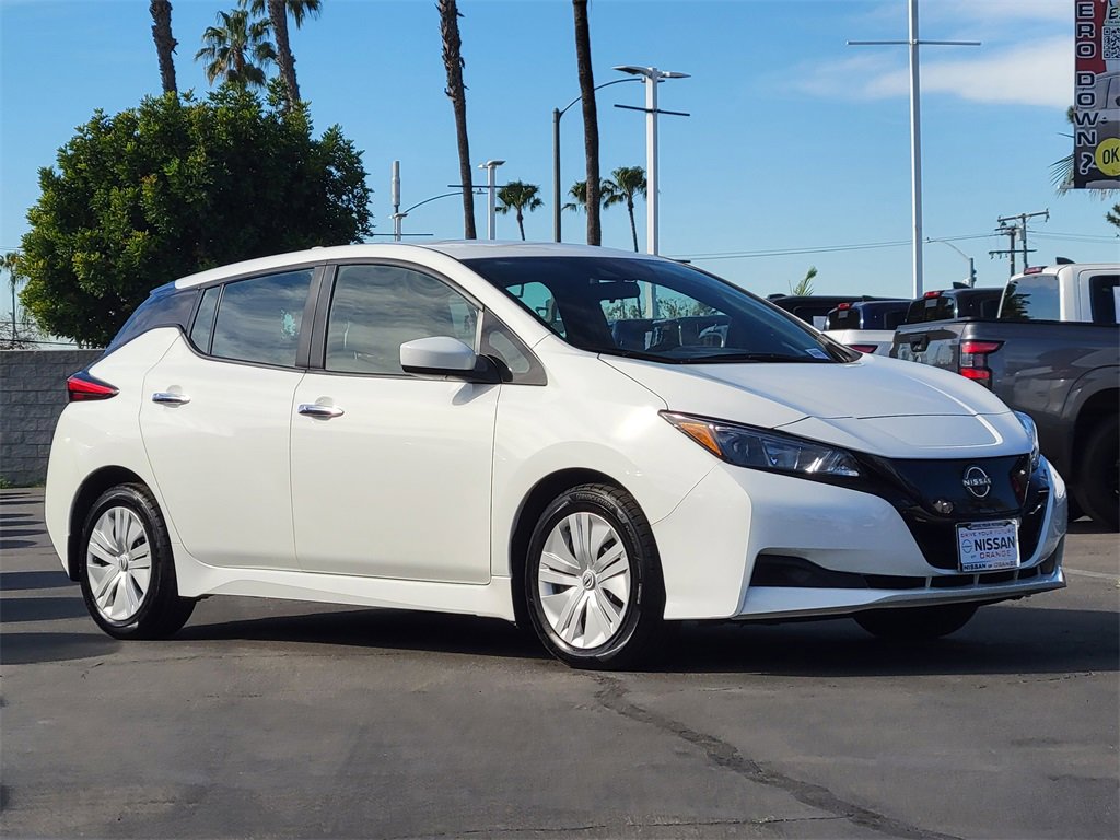 Used 2023 Nissan Leaf S image 32