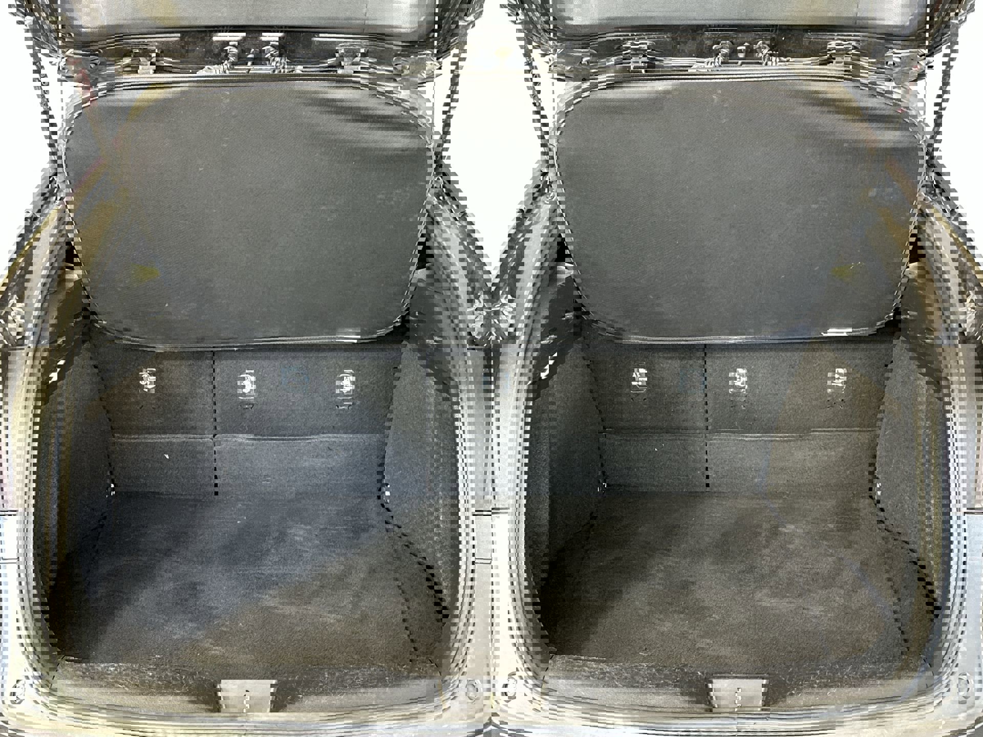 Used 2021 Toyota C-HR LE image 28