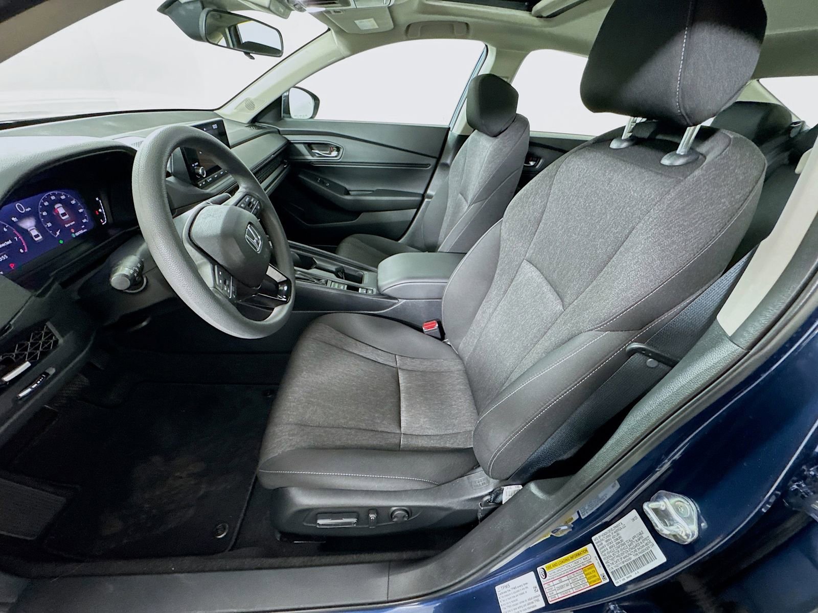 Used 2023 Honda Accord EX image 18