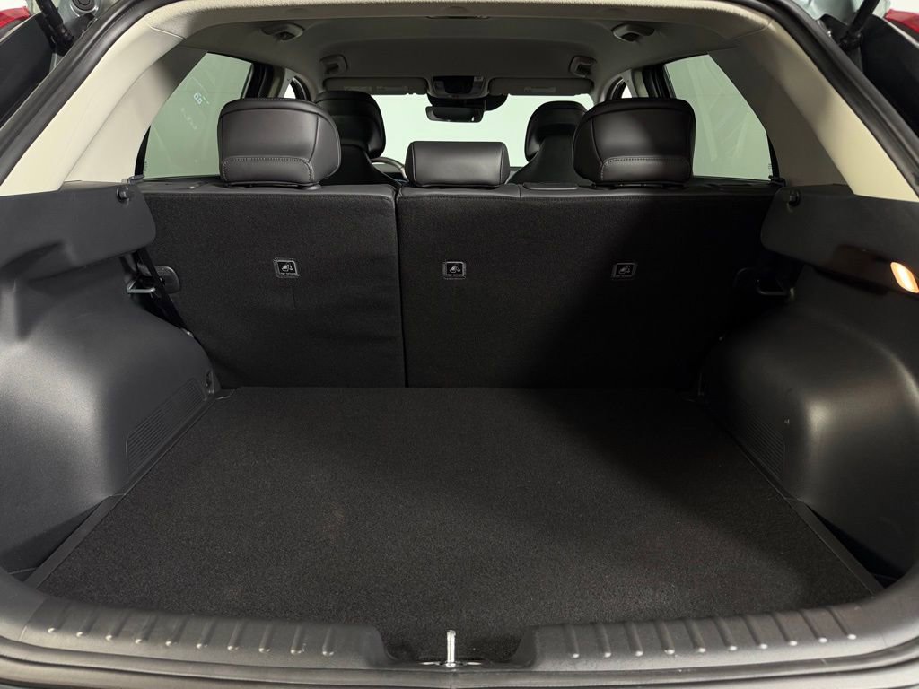 Used 2023 Kia Niro EX image 29