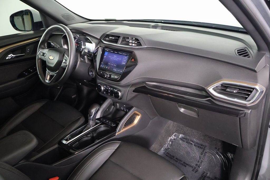 Used 2023 Chevrolet TrailBlazer ACTIV w/ Sun and Liftgate Package image 9