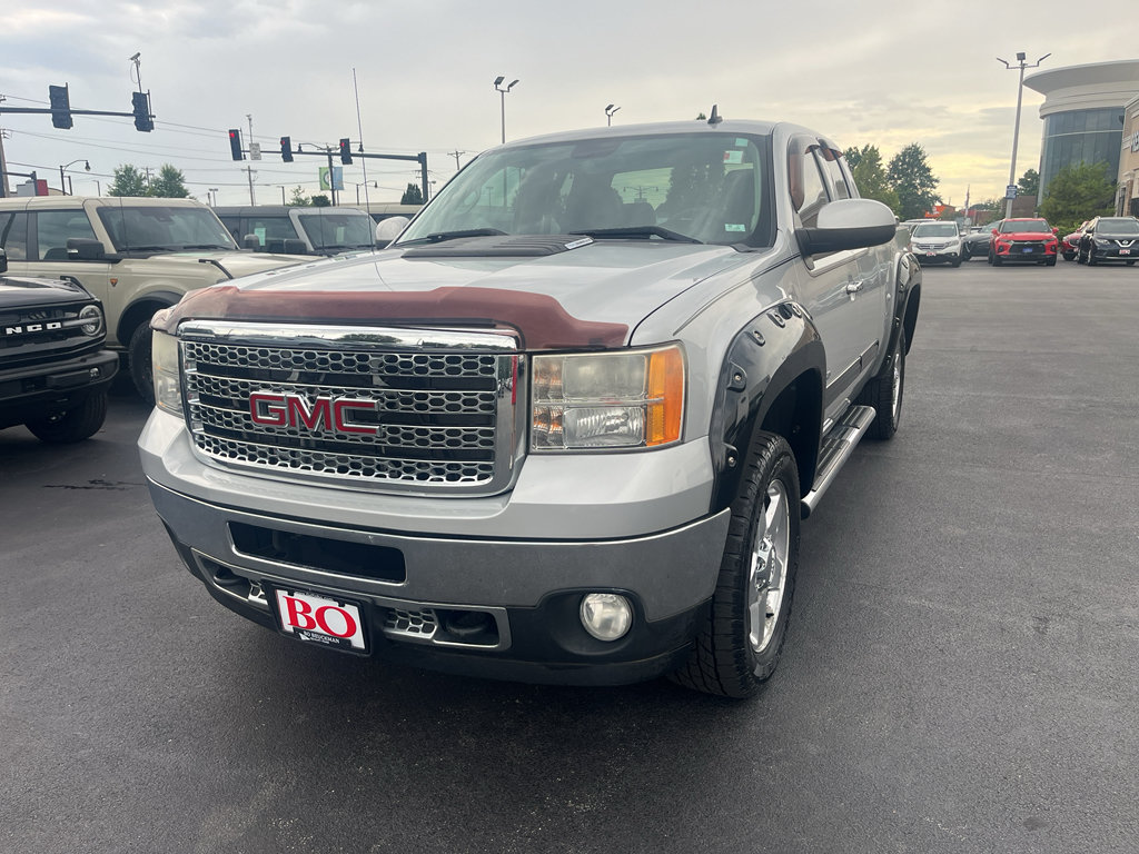 Used 2011 GMC Sierra 2500 SLT w/ SLT Convenience Package AWD/4WD image 39