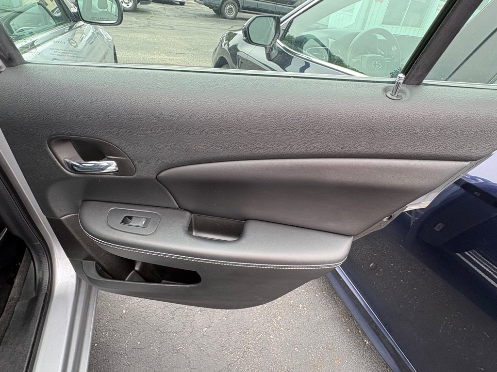 Used 2013 Chrysler 200 Limited w/ Sun/Sound Group FWD image 14