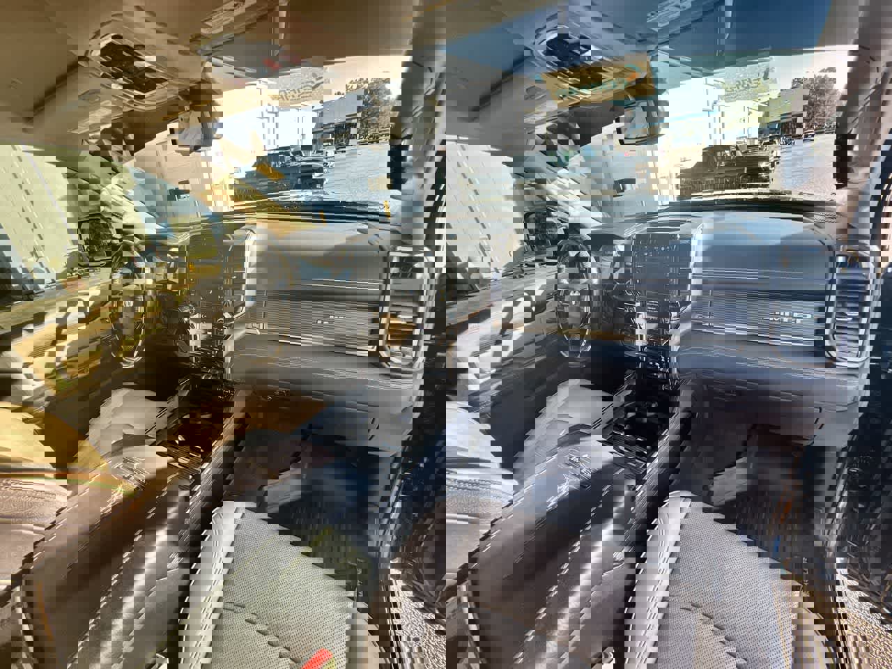 Used 2022 RAM 2500 Limited w/ Towing Technology Group image 28