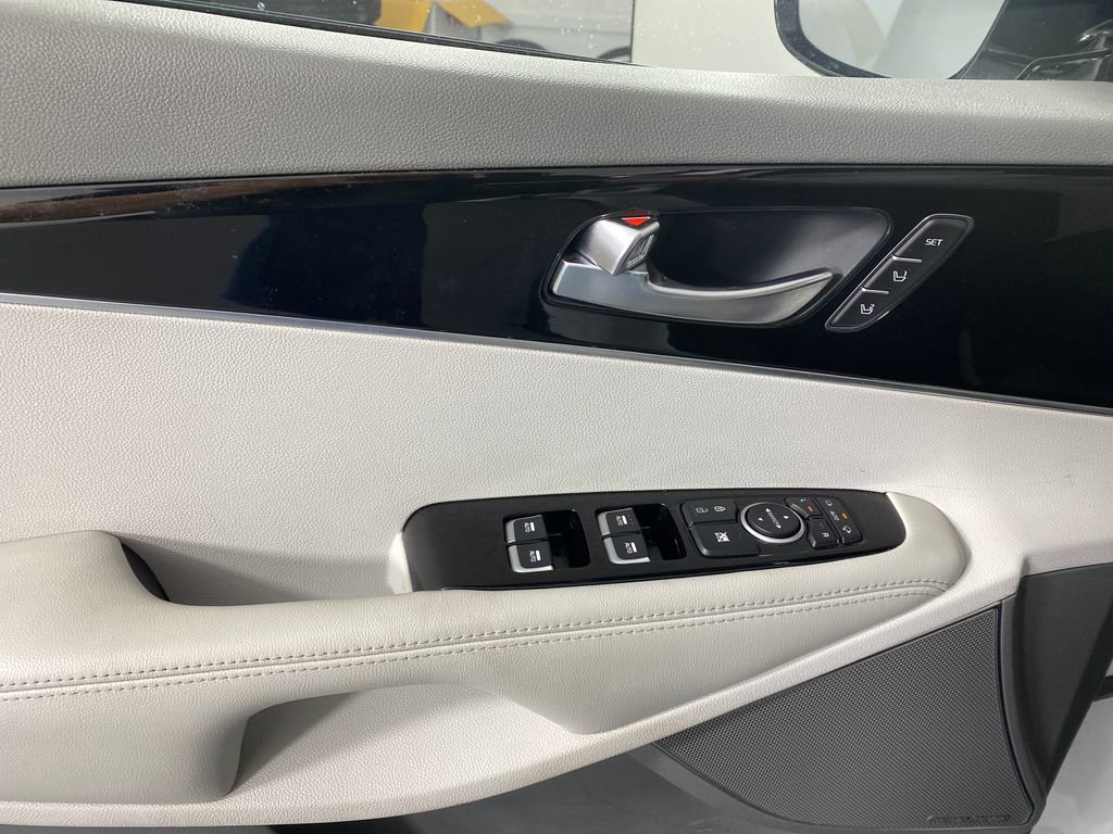Used 2020 Kia Sorento SX image 12