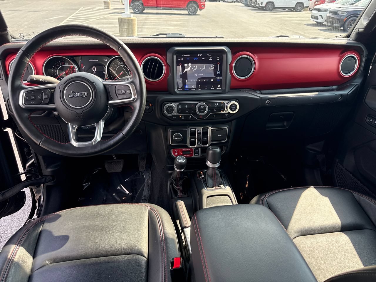 Used 2022 Jeep Gladiator Rubicon w/ LED Lighting Group AWD/4WD image 14