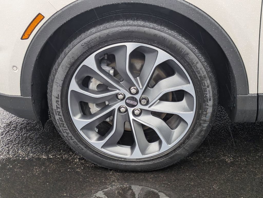 Used 2023 Lincoln Nautilus Reserve w/ Equipment Group 201A image 18