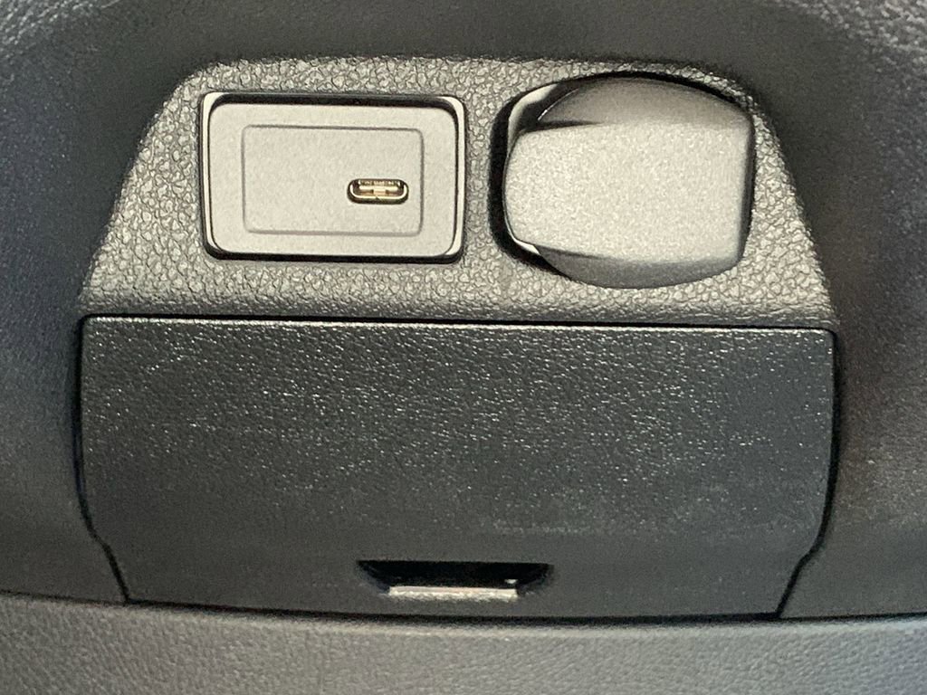 Used 2023 Mercedes-Benz Sprinter 2500 image 19