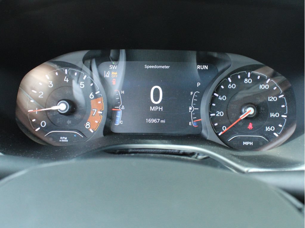 Certified 2023 Jeep Compass Latitude w/ Sun and Sound Group AWD/4WD image 18