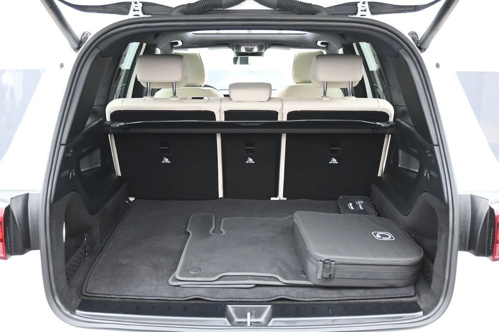 Used 2024 Mercedes-Benz EQB 300 4MATIC w/ Winter Package image 16