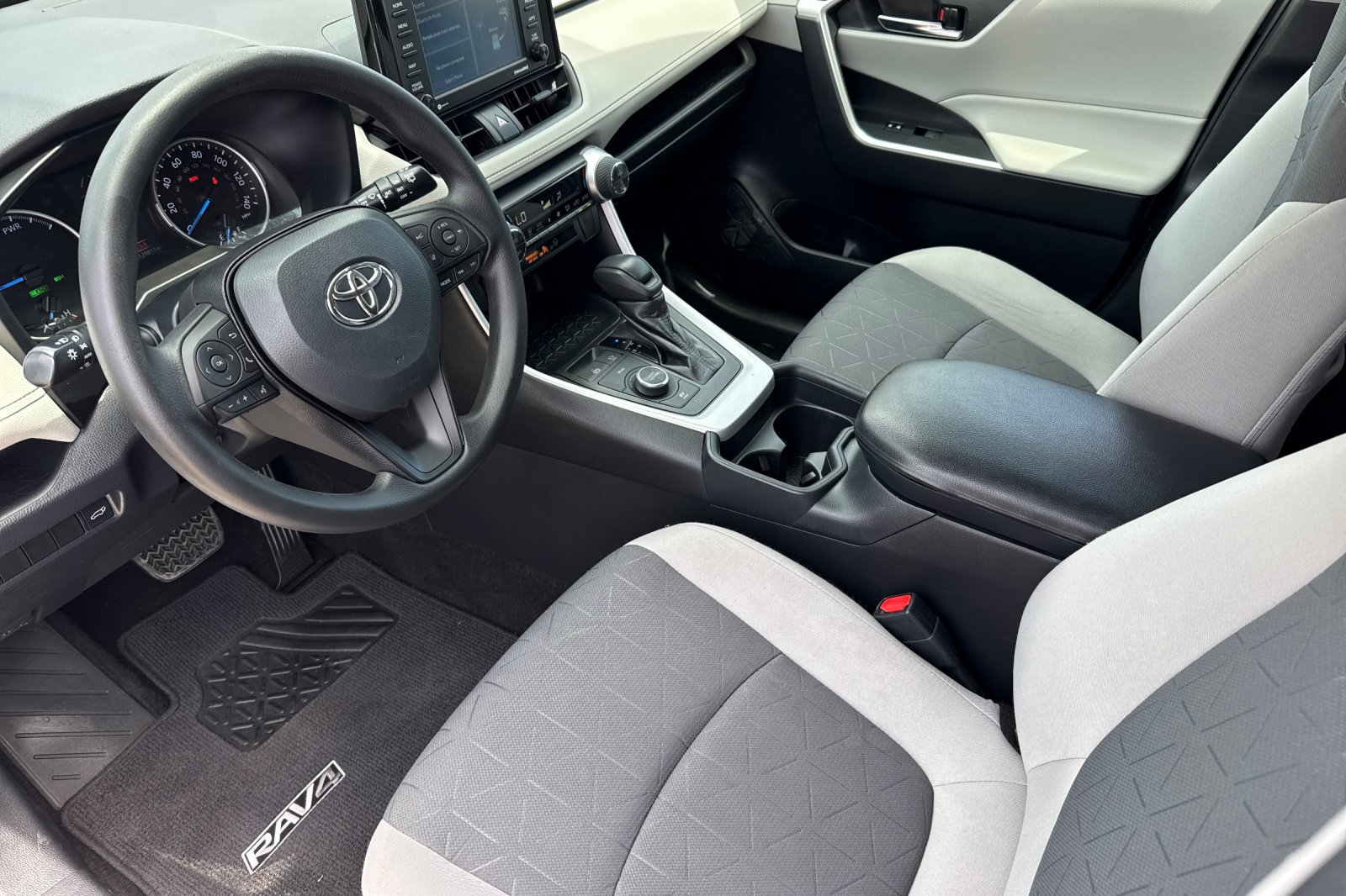 Used 2020 Toyota RAV4 XLE w/ Convenience Package AWD/4WD image 10