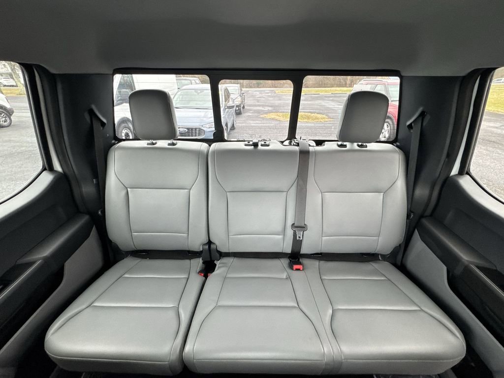 Used 2025 Ford F550 4x4 Crew Cab Super Duty image 21