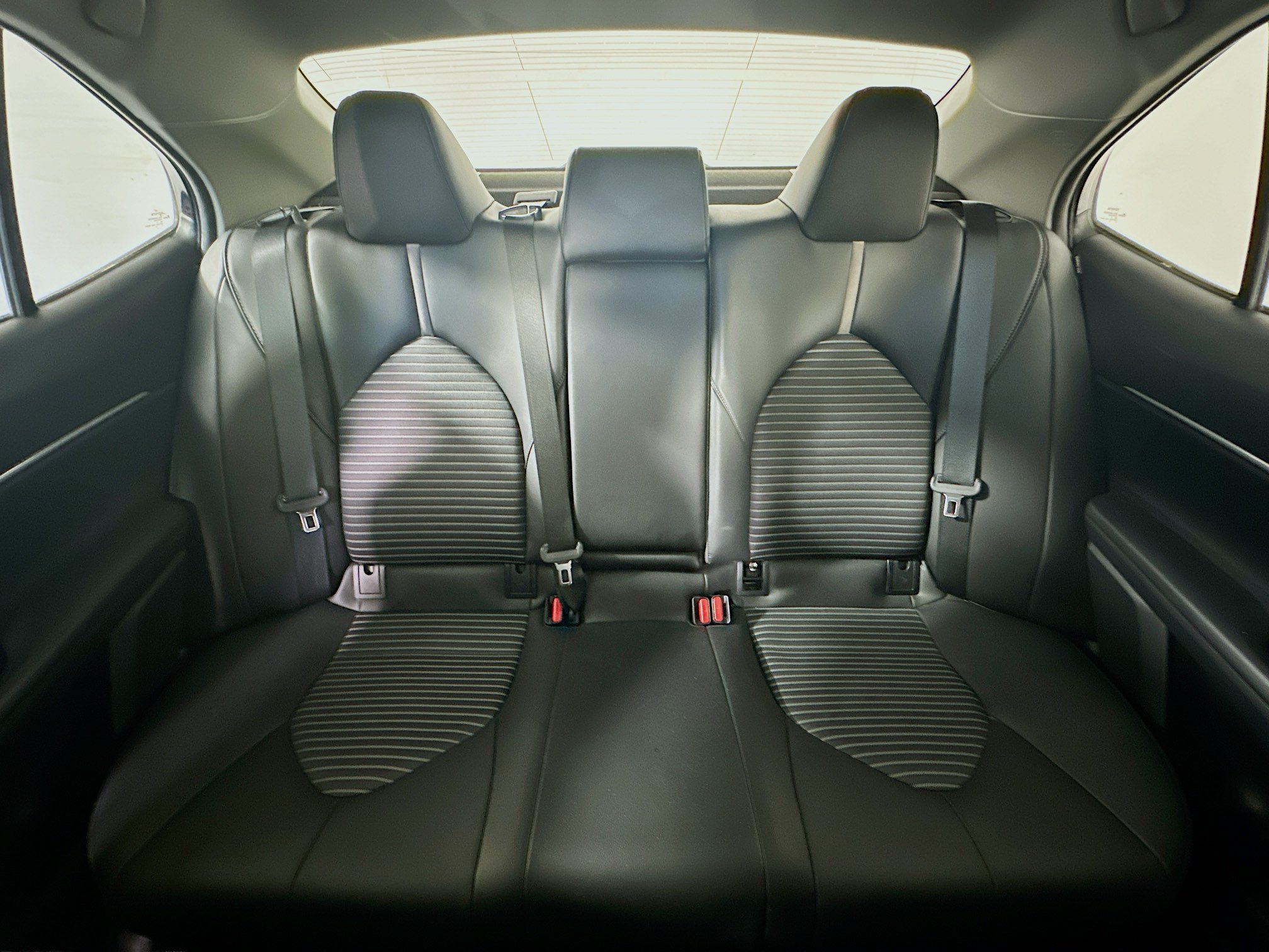 Used 2023 Toyota Camry SE FWD image 29