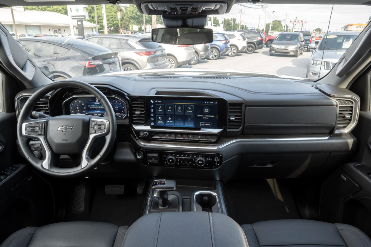 Used 2024 Chevrolet Silverado 1500 RST image 3