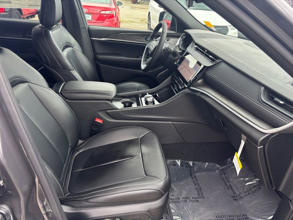 New 2026 Jeep Grand Cherokee L Limited AWD/4WD image 32