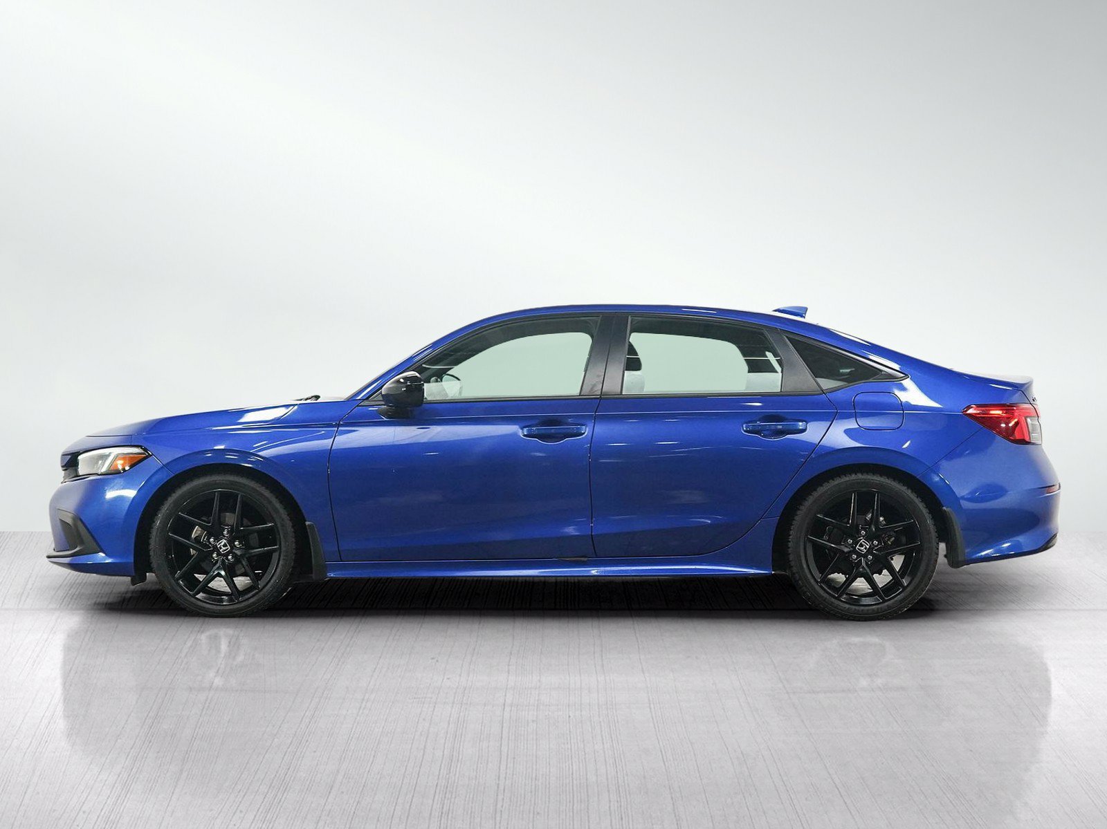 Used 2022 Honda Civic Sport image 2