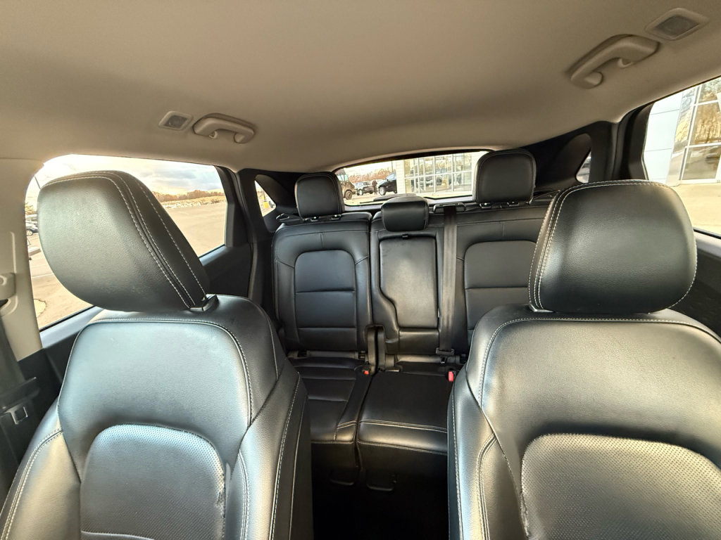 Used 2020 Ford Escape SEL image 23