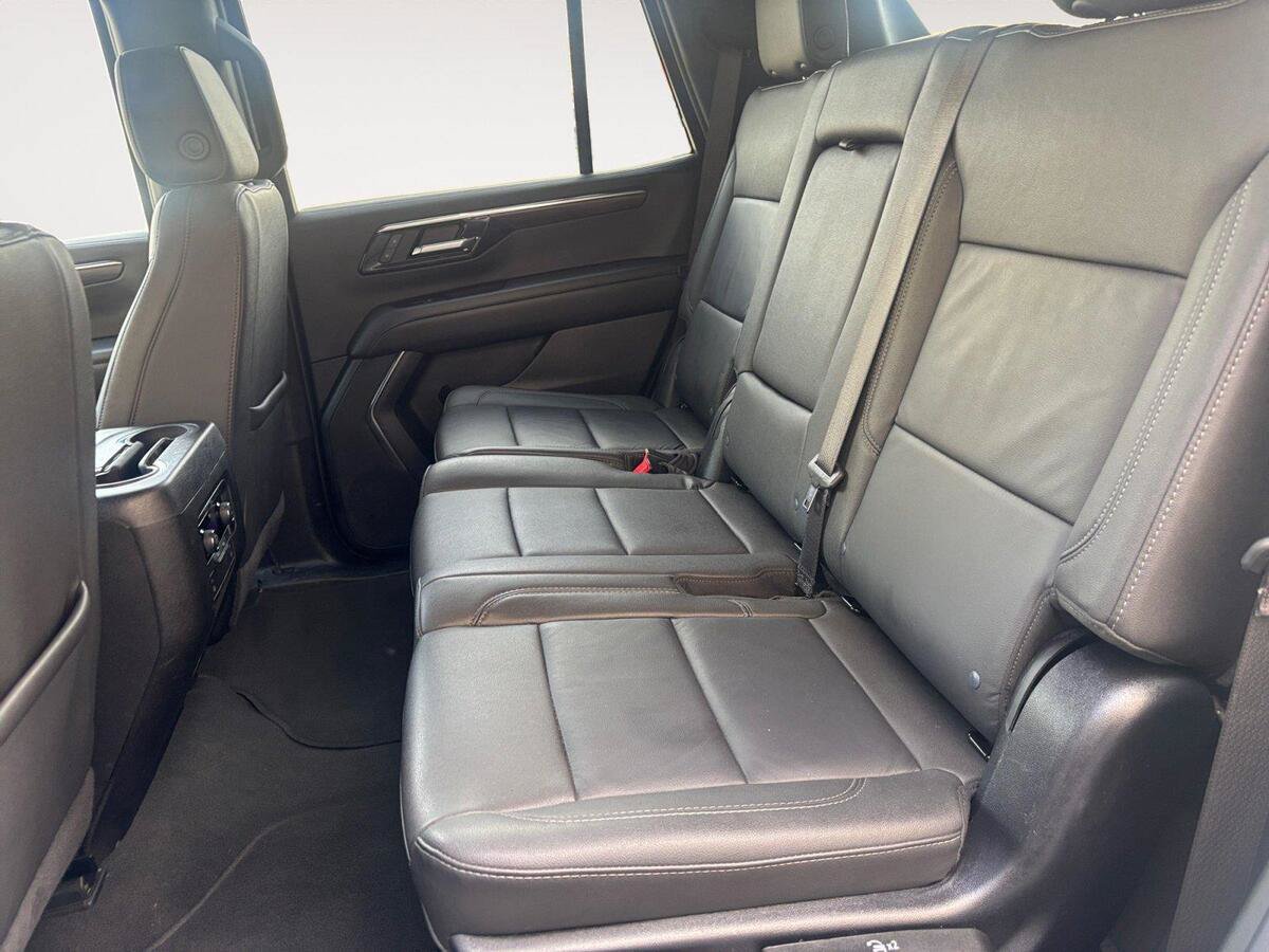 Used 2025 Chevrolet Tahoe Z71 AWD/4WD image 13