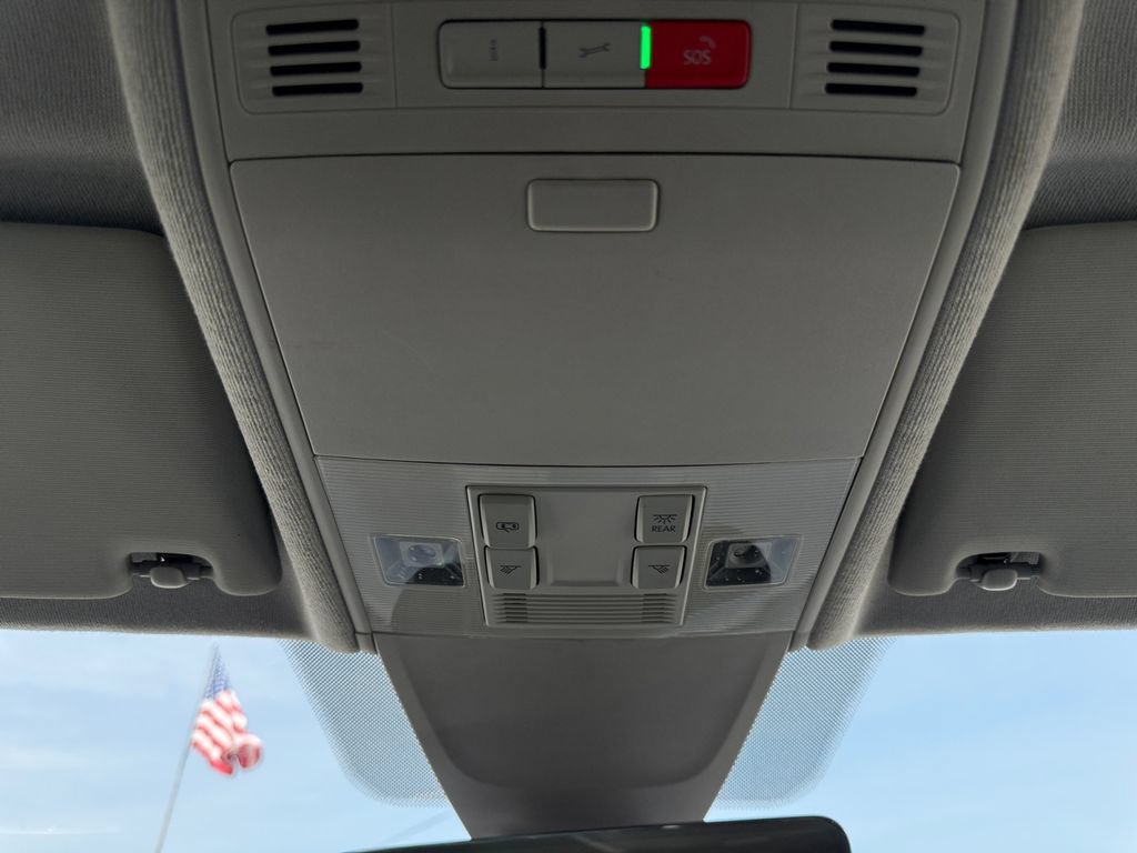 Used 2022 Volkswagen Tiguan SE FWD image 17