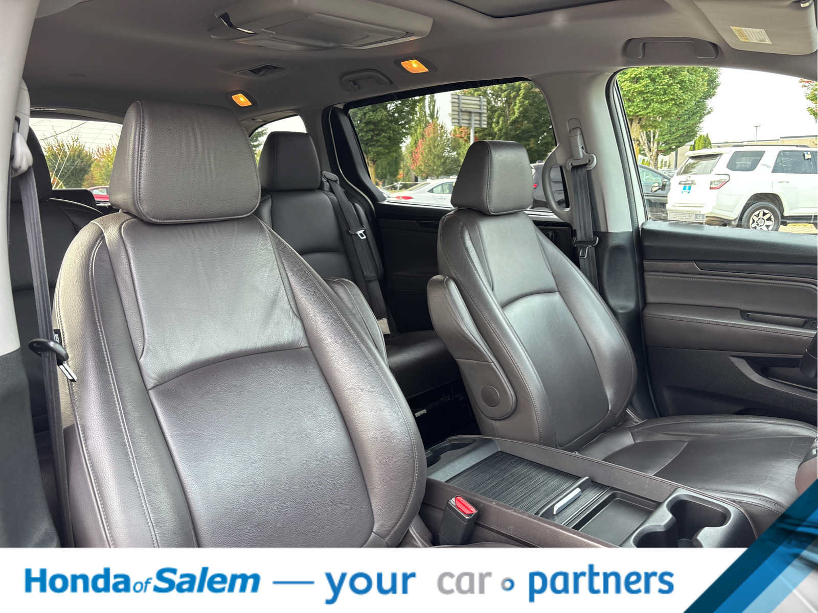 Used 2018 Honda Odyssey Touring image 14