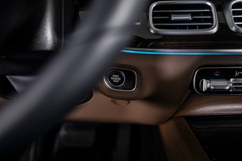 Used 2025 Mercedes-Benz GLE 450e 4MATIC image 30