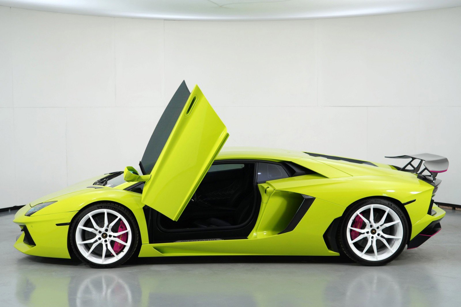 Used 2015 Lamborghini Aventador LP 700-4 image 67