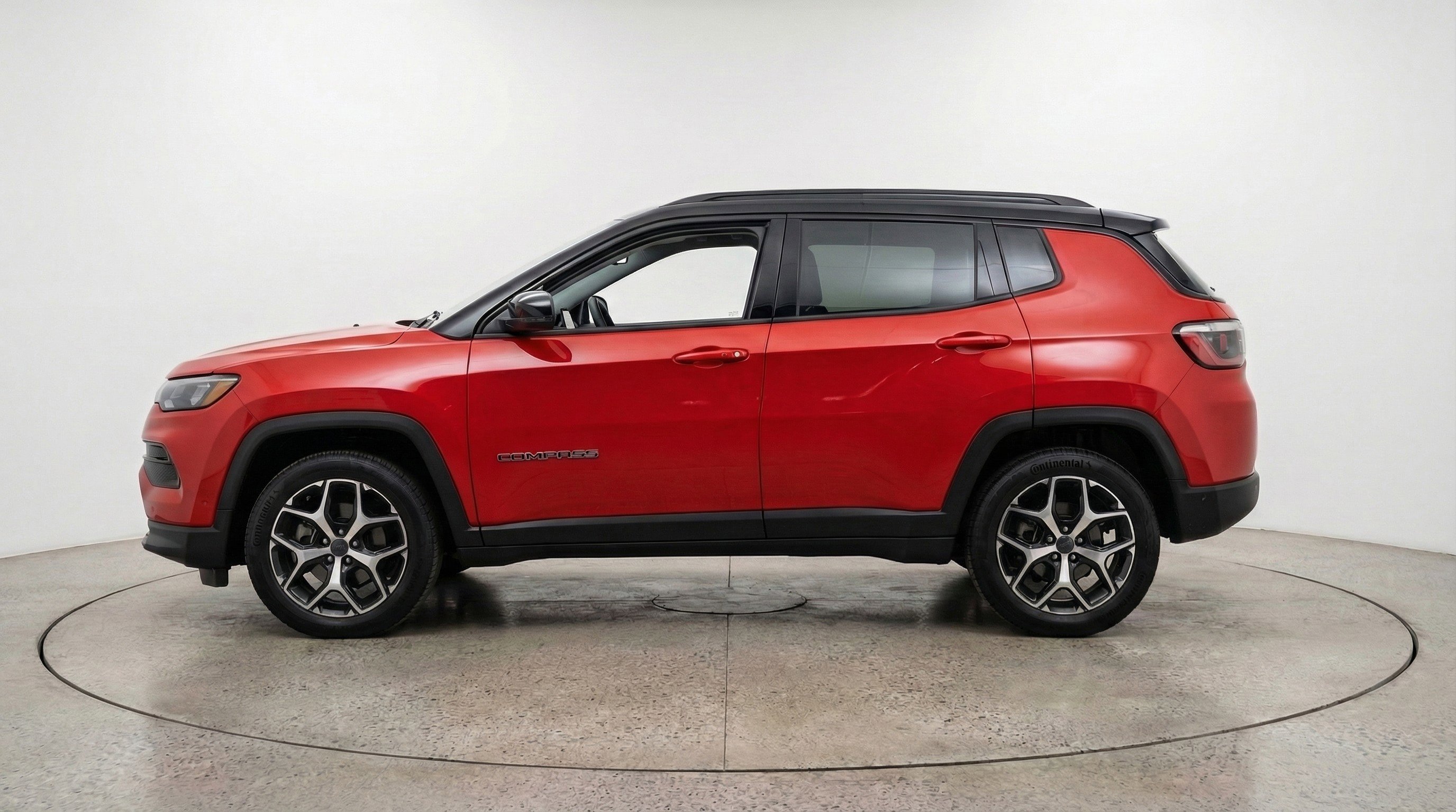 Used 2025 Jeep Compass Limited image 5