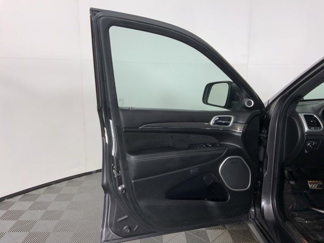 Used 2015 Jeep Grand Cherokee SRT w/ Luxury Group II image 12