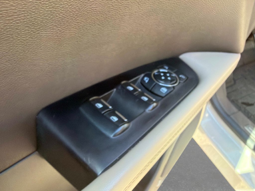 Used 2023 Lincoln Nautilus FWD w/ Premium Package image 19
