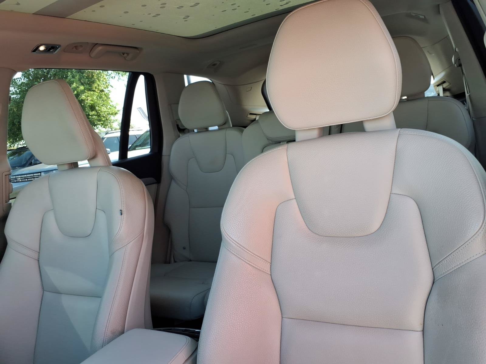Used 2021 Volvo XC90 T5 Momentum w/ Advanced Package FWD image 15