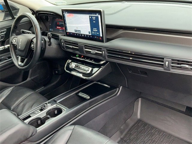 Used 2023 Lincoln Corsair Reserve w/ Equipment Group 201A image 18