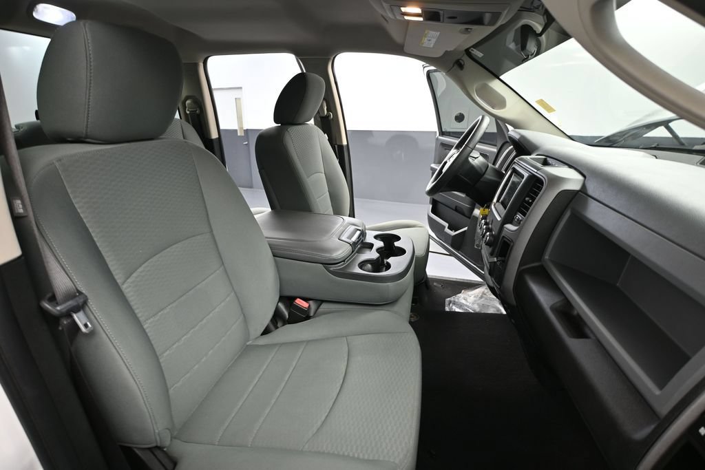 Used 2019 RAM 1500 Express w/ Express Value Package AWD/4WD image 36
