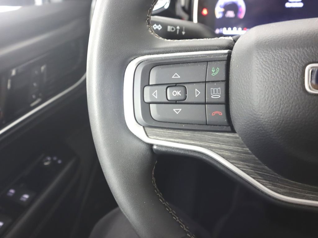 Used 2023 Jeep Wagoneer Series II w/ Premium Group I AWD/4WD image 19