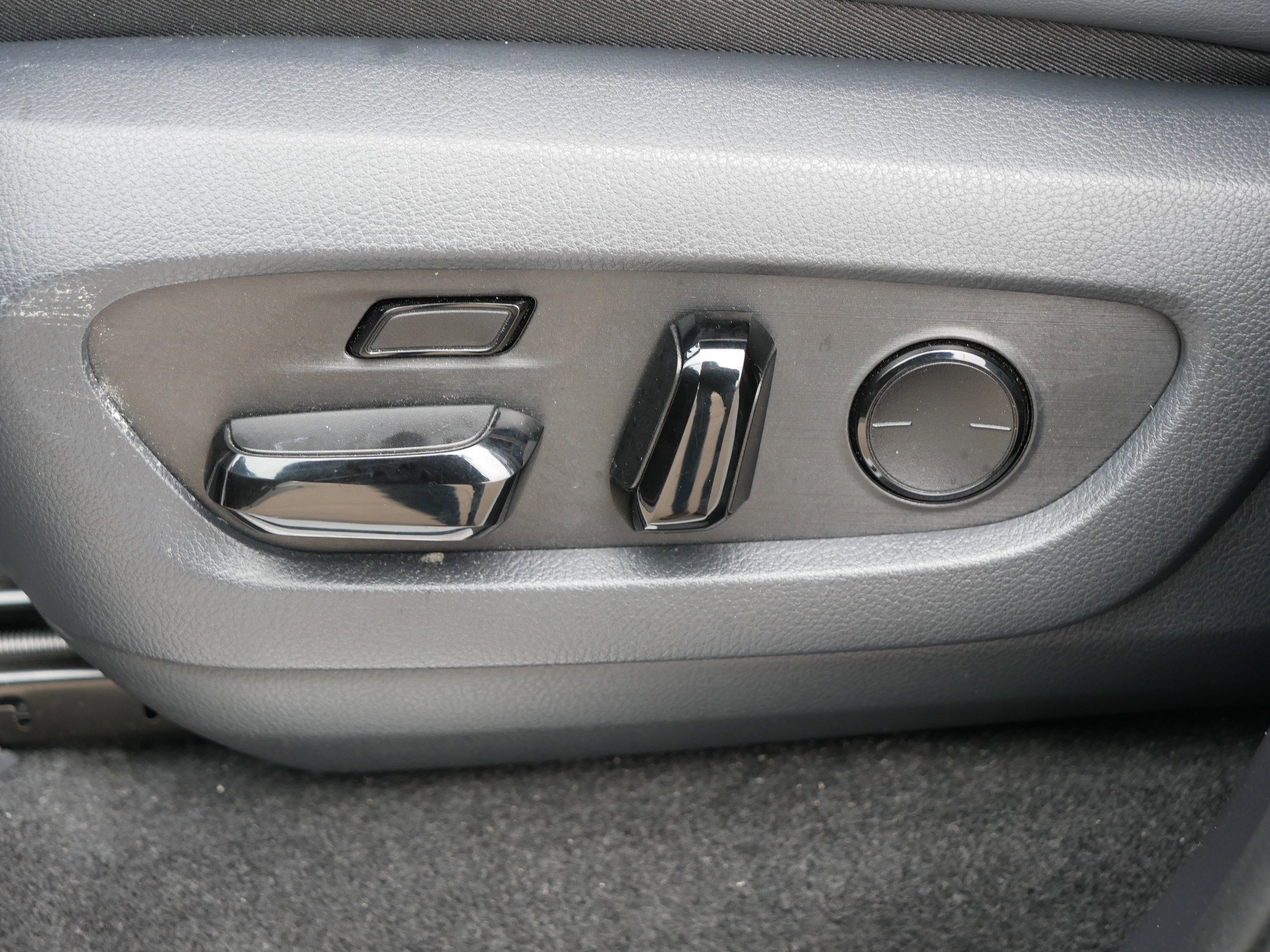 Used 2024 Lexus GX 550 w/ Accessory Package (2T) image 20