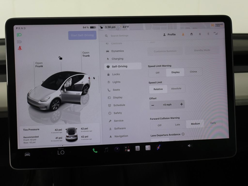 Used 2023 Tesla Model Y Long Range AWD/4WD image 45