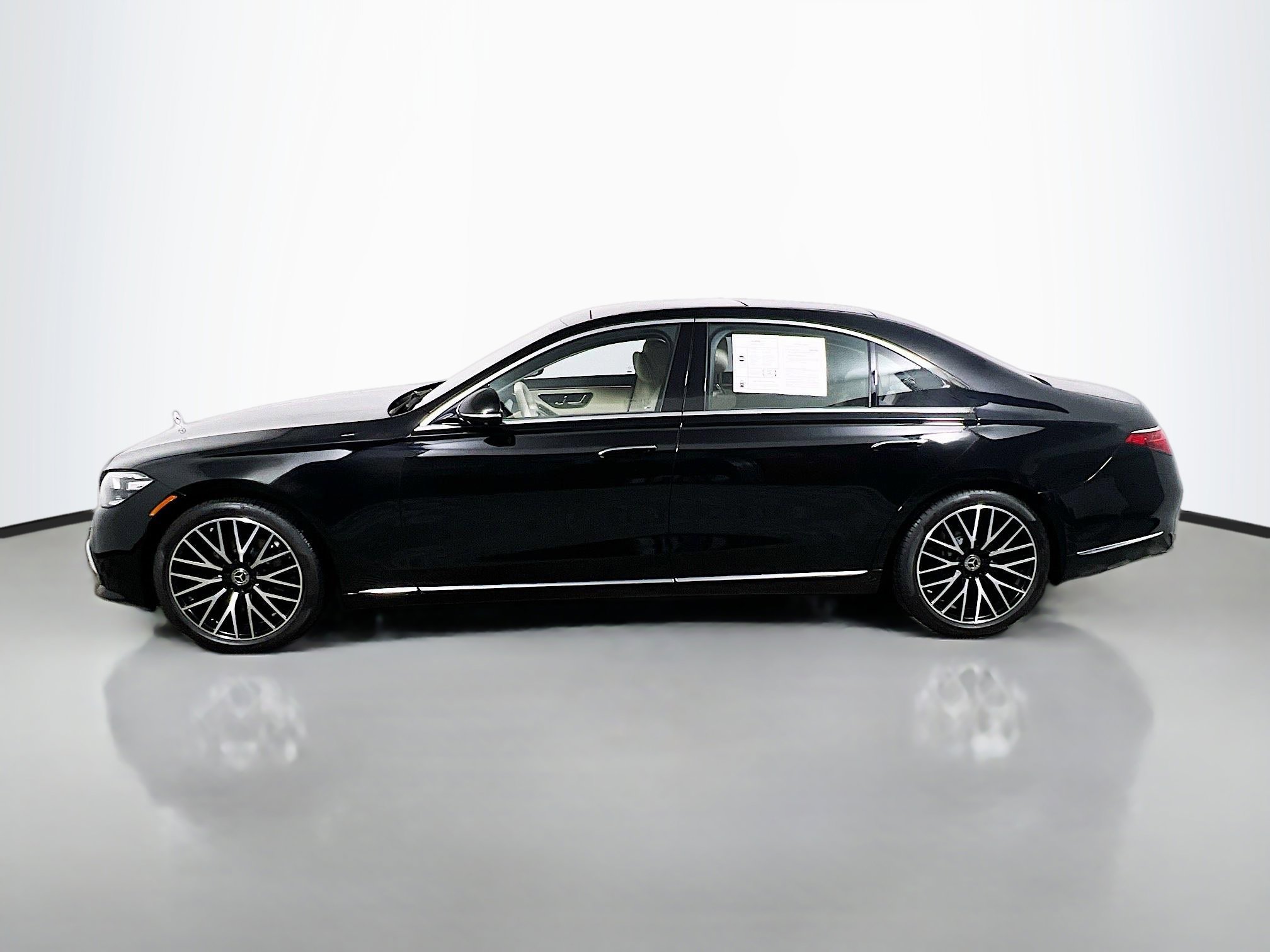Used 2023 Mercedes-Benz S 500 4MATIC image 9
