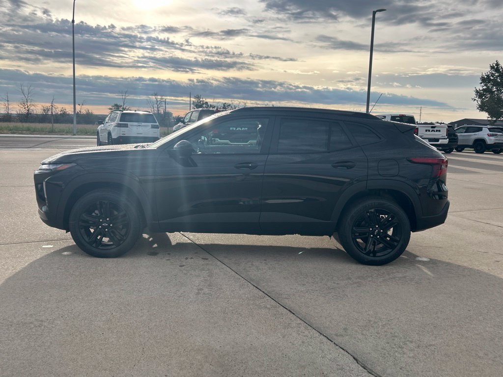 New 2026 Chevrolet Trax ACTIV w/ Driver Confidence Package FWD image 2
