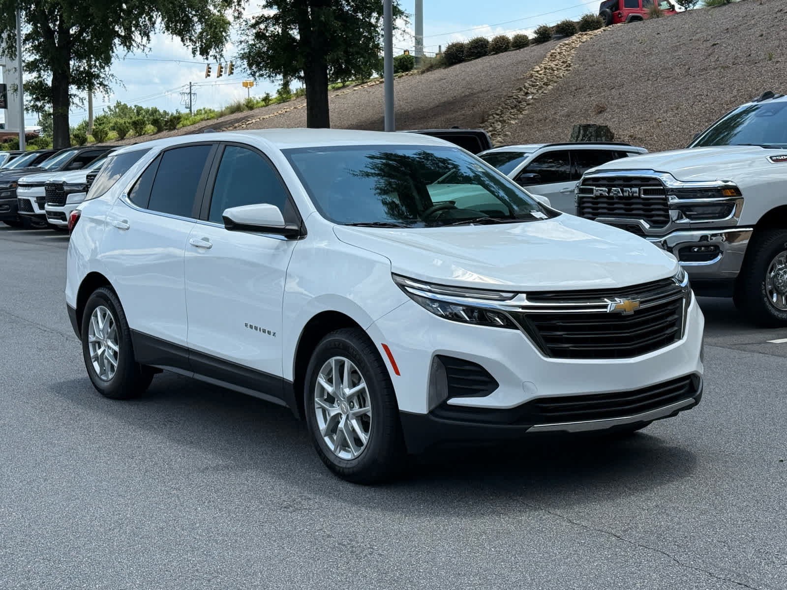 Used 2023 Chevrolet Equinox LT FWD image 7