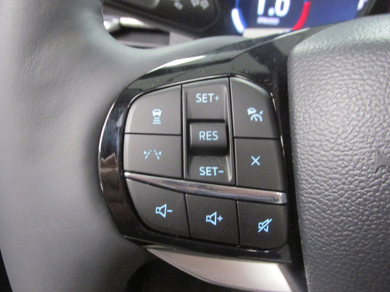 New 2025 Ford Explorer Platinum w/ Ultimate Package image 31