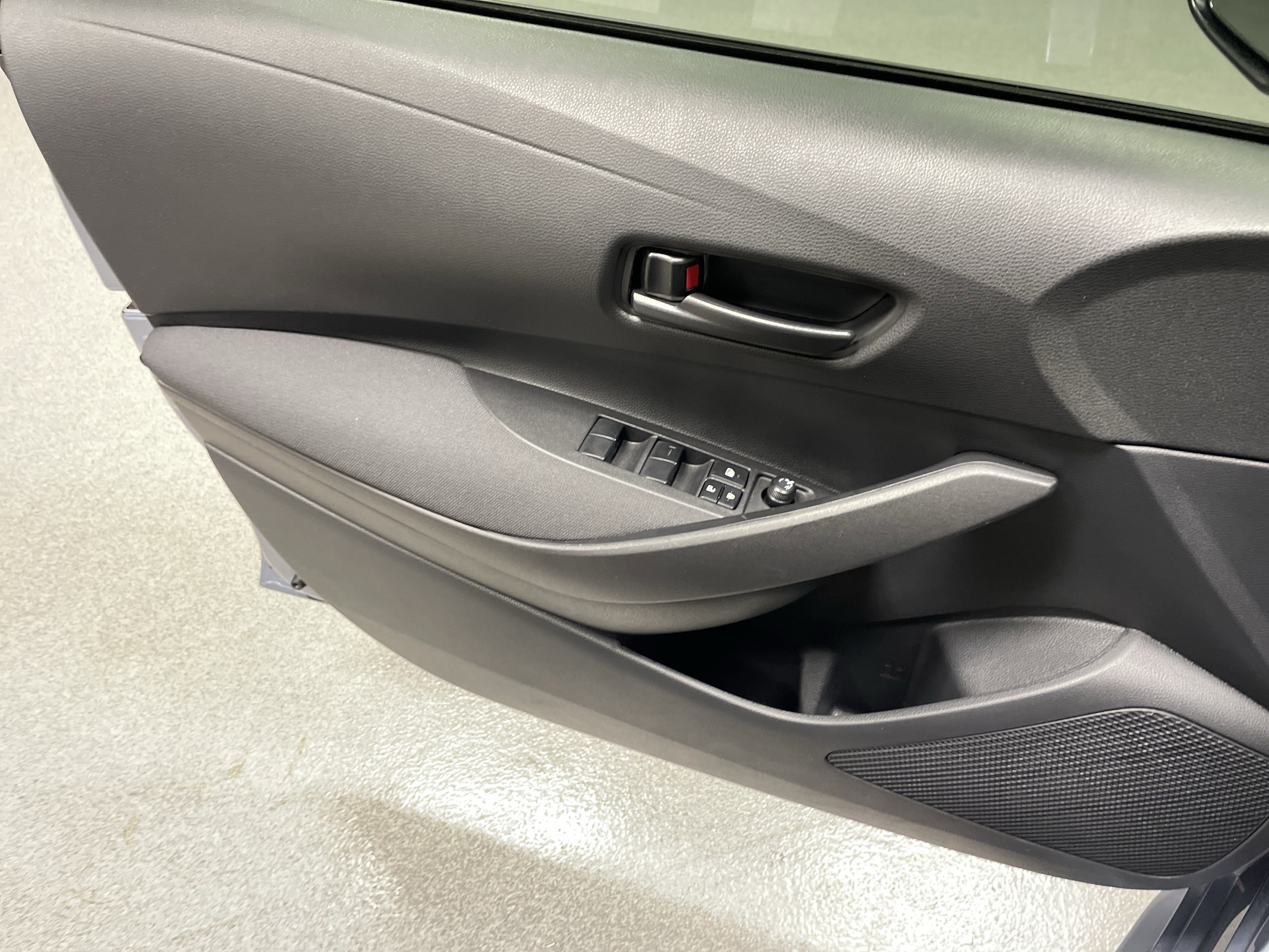 Certified 2025 Toyota Corolla LE image 14