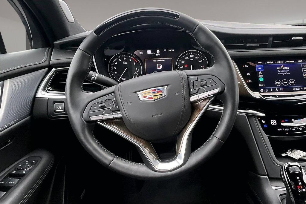 Used 2025 Cadillac XT6 Premium Luxury w/ Platinum Package AWD/4WD image 5