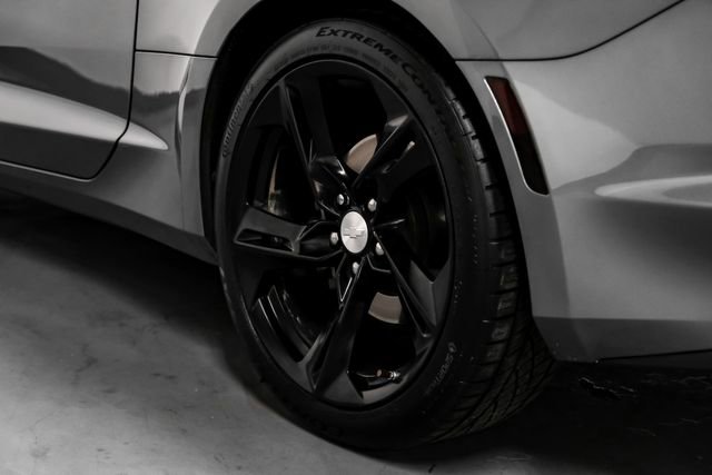 Used 2021 Chevrolet Camaro LT w/ Technology Package RWD image 50