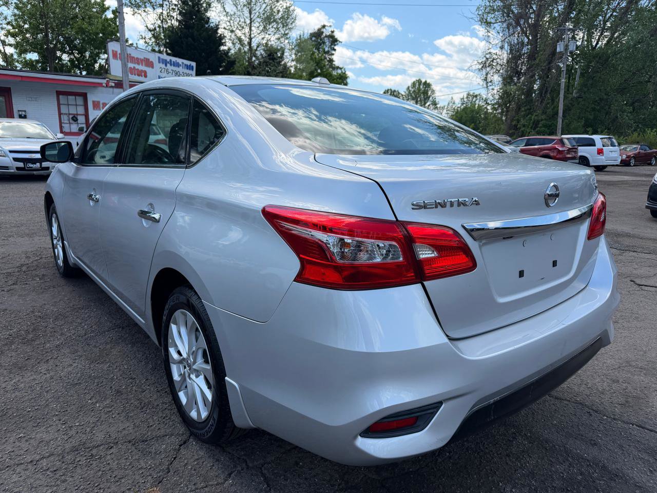 Used 2016 Nissan Sentra SV w/ Style Package image 7