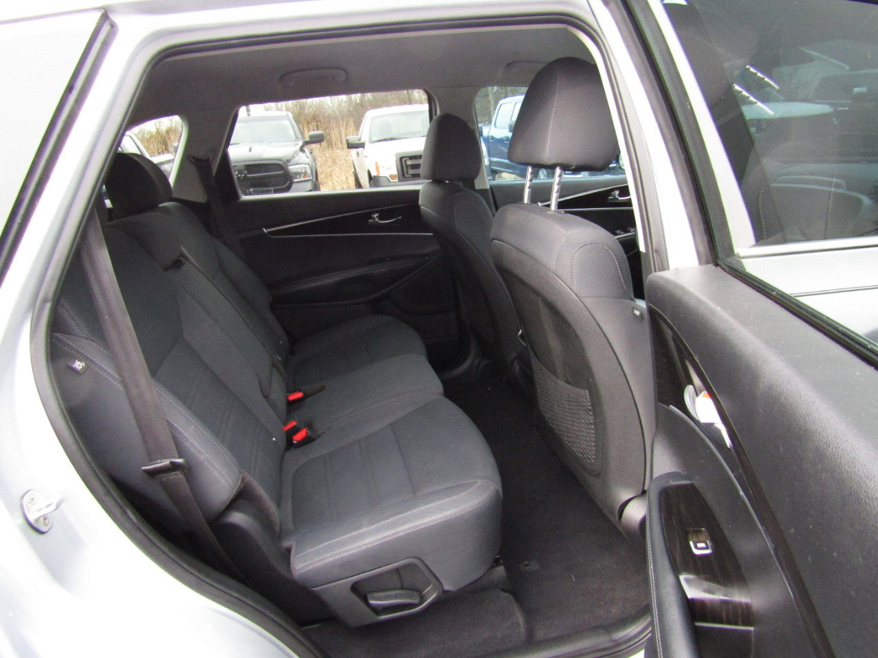 Used 2019 Kia Sorento LX image 23