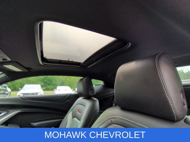 Used 2017 Chevrolet Camaro SS RWD image 19