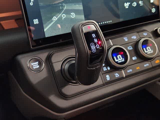 New 2026 Land Rover Defender 110 X AWD/4WD image 31