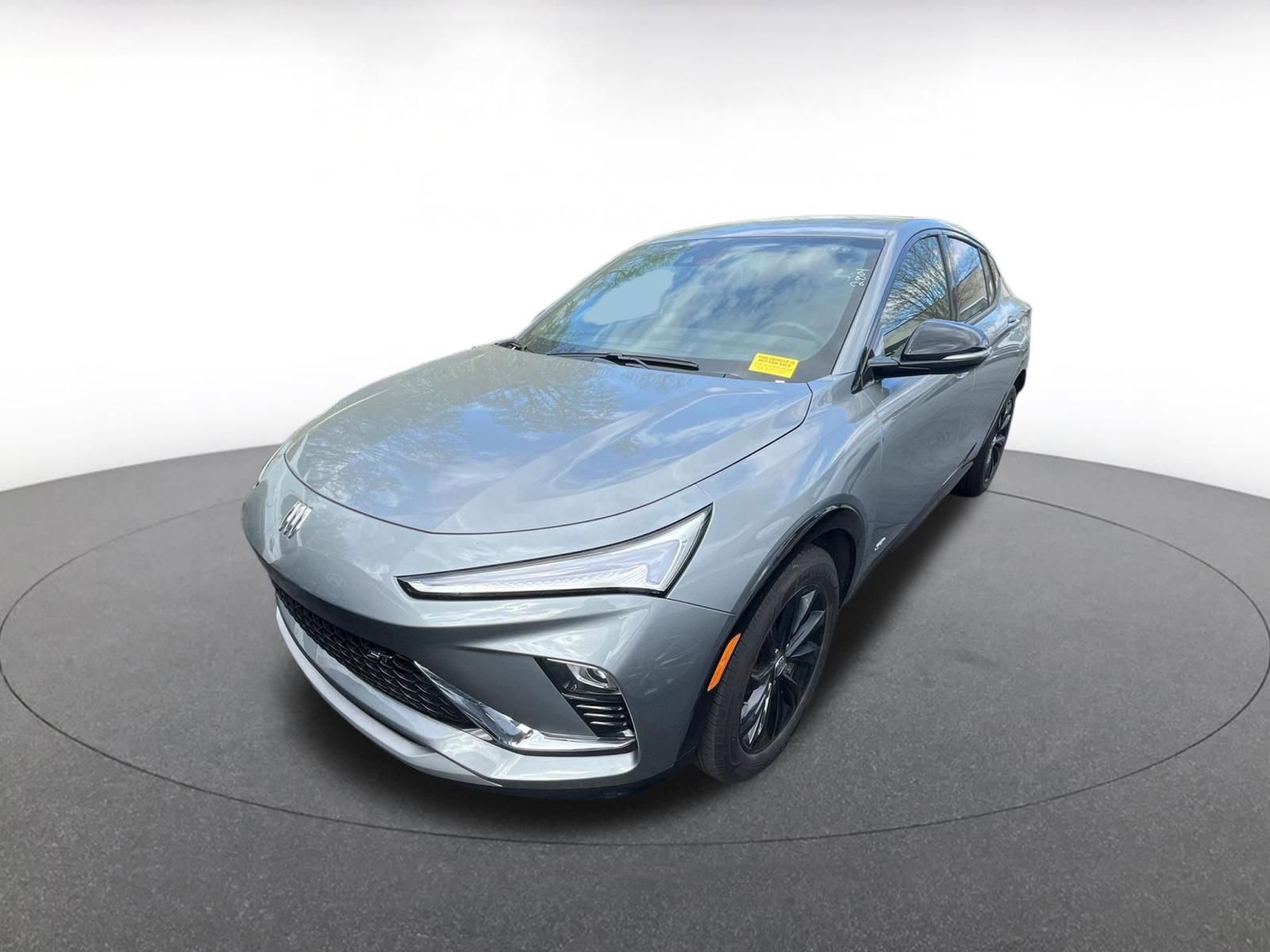 Used 2025 Buick Envista Sport Touring image 3