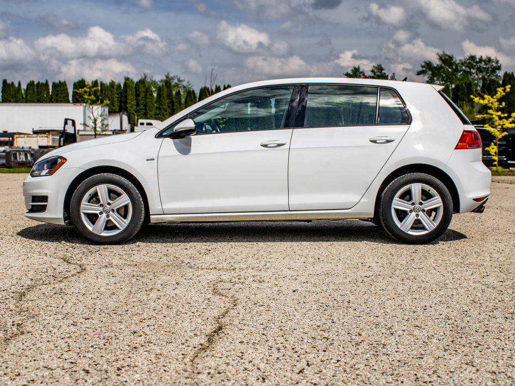 Used 2017 Volkswagen Golf Wolfsburg Edition FWD image 4