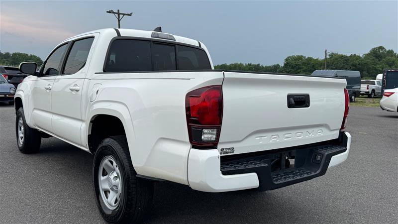 Used 2022 Toyota Tacoma SR w/ SR Convenience Package RWD image 16