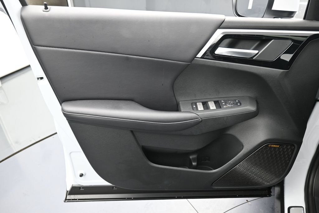 New 2026 Mitsubishi Outlander SE FWD image 13